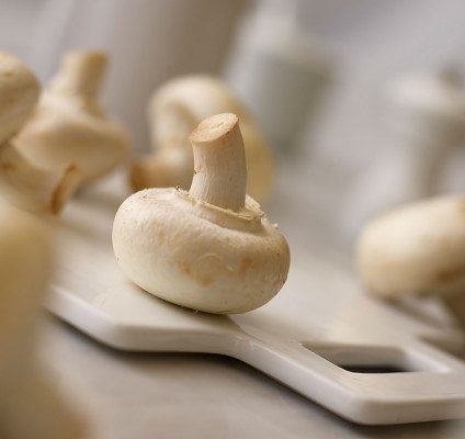 https://weborders.pizzanova.com/PNStatic/web/images/ingredients/fresh-mushrooms.jpg